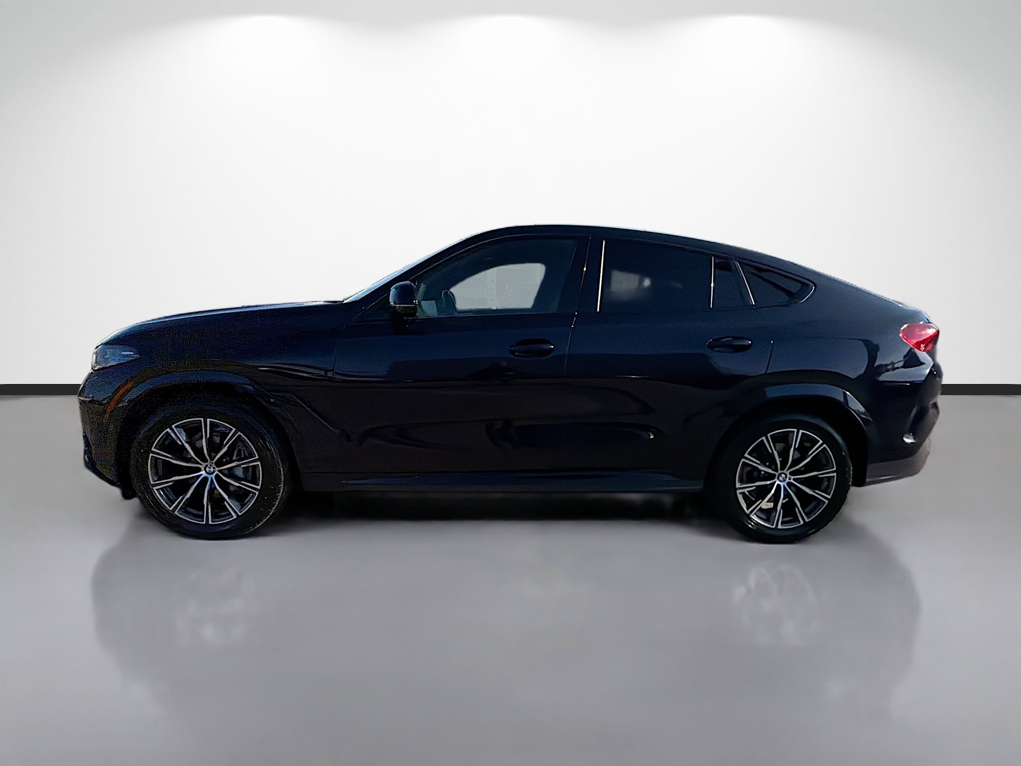 Used 2025 BMW X6 xDrive40i image 6