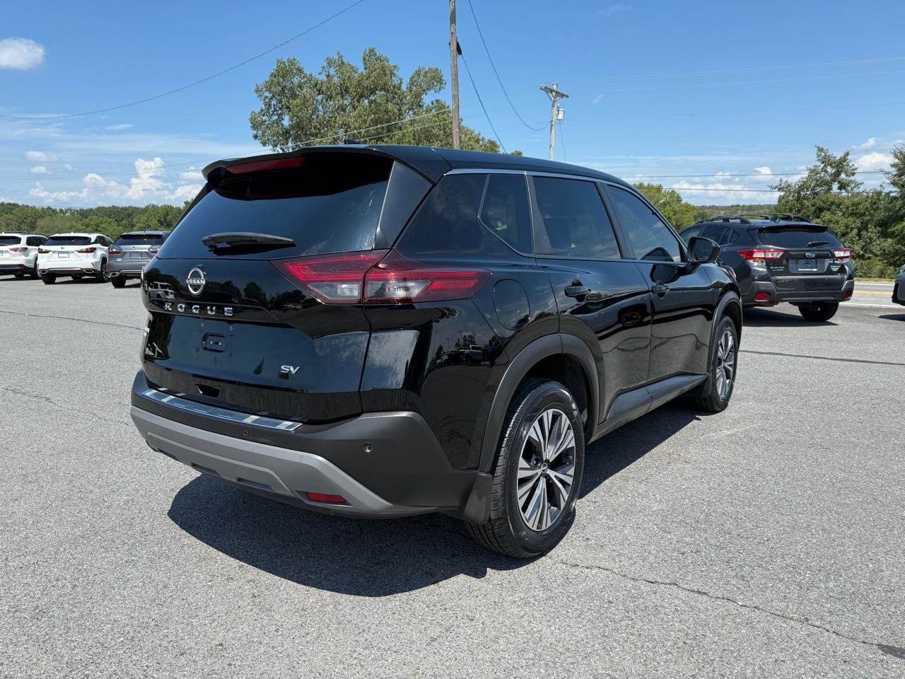 Used 2023 Nissan Rogue SV FWD image 6