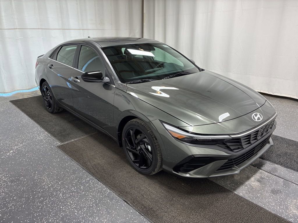 New 2026 Hyundai Elantra SEL Sport Premium FWD image 3