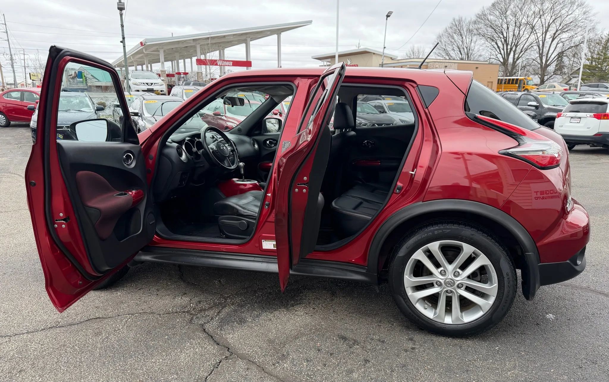 Used 2015 Nissan Juke SL image 17
