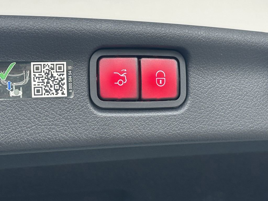 Certified 2025 Mercedes-Benz C 300 Sedan image 22