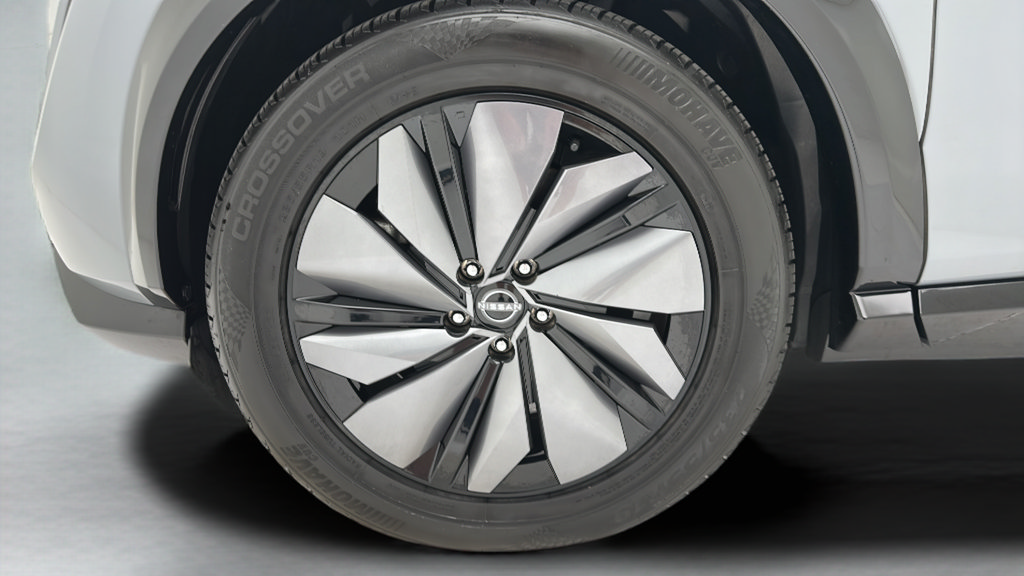 Used 2024 Nissan Ariya AWD image 9
