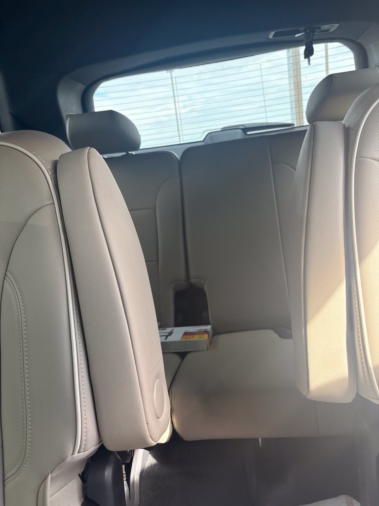 Used 2022 Chevrolet Traverse Premier w/ LPO, Floor Liner Package AWD/4WD image 4