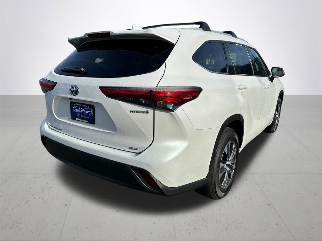 Used 2022 Toyota Highlander XLE image 7