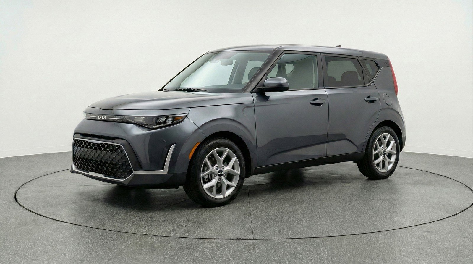 Used 2025 Kia Soul LX w/ LX Technology Package image 3