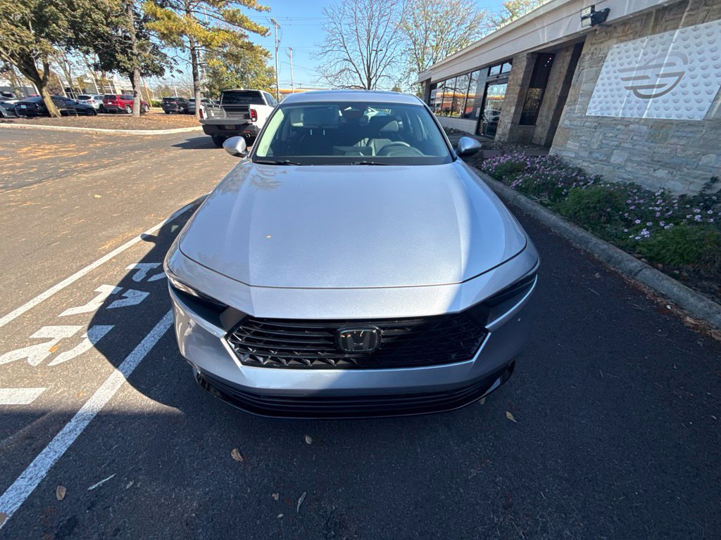 Used 2024 Honda Accord EX-L image 3
