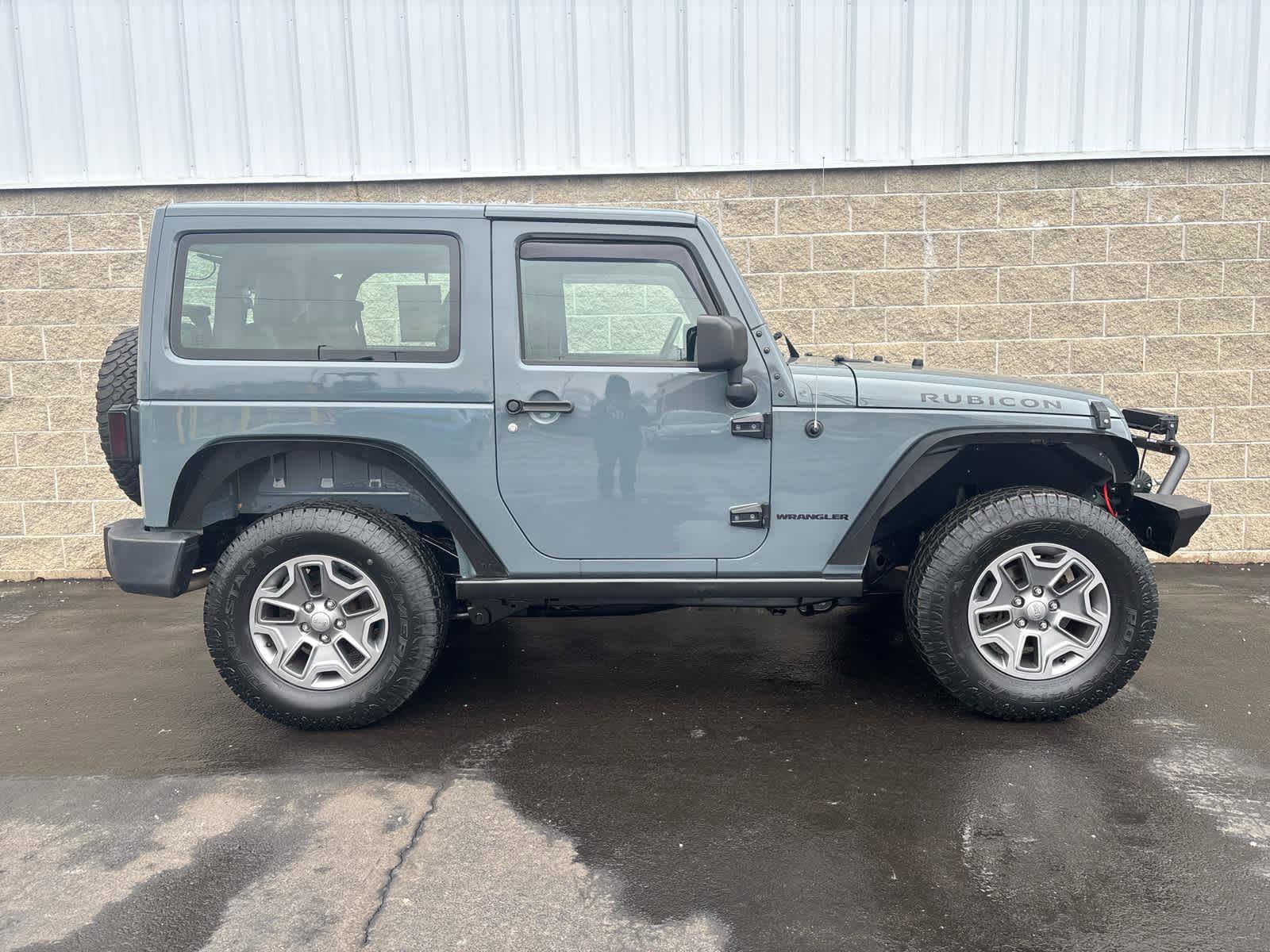 Used 2015 Jeep Wrangler Rubicon w/ Dual Top Group image 28