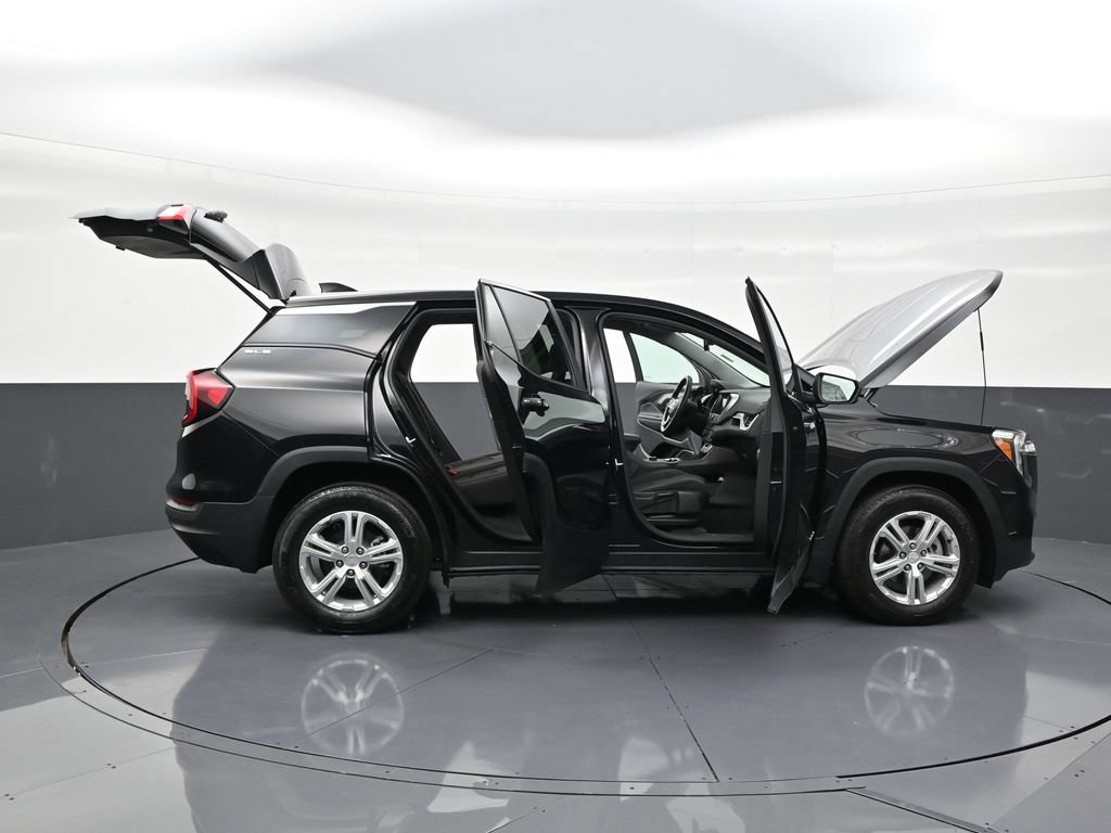 Used 2024 GMC Terrain SLE w/ Driver Convenience Package FWD image 26