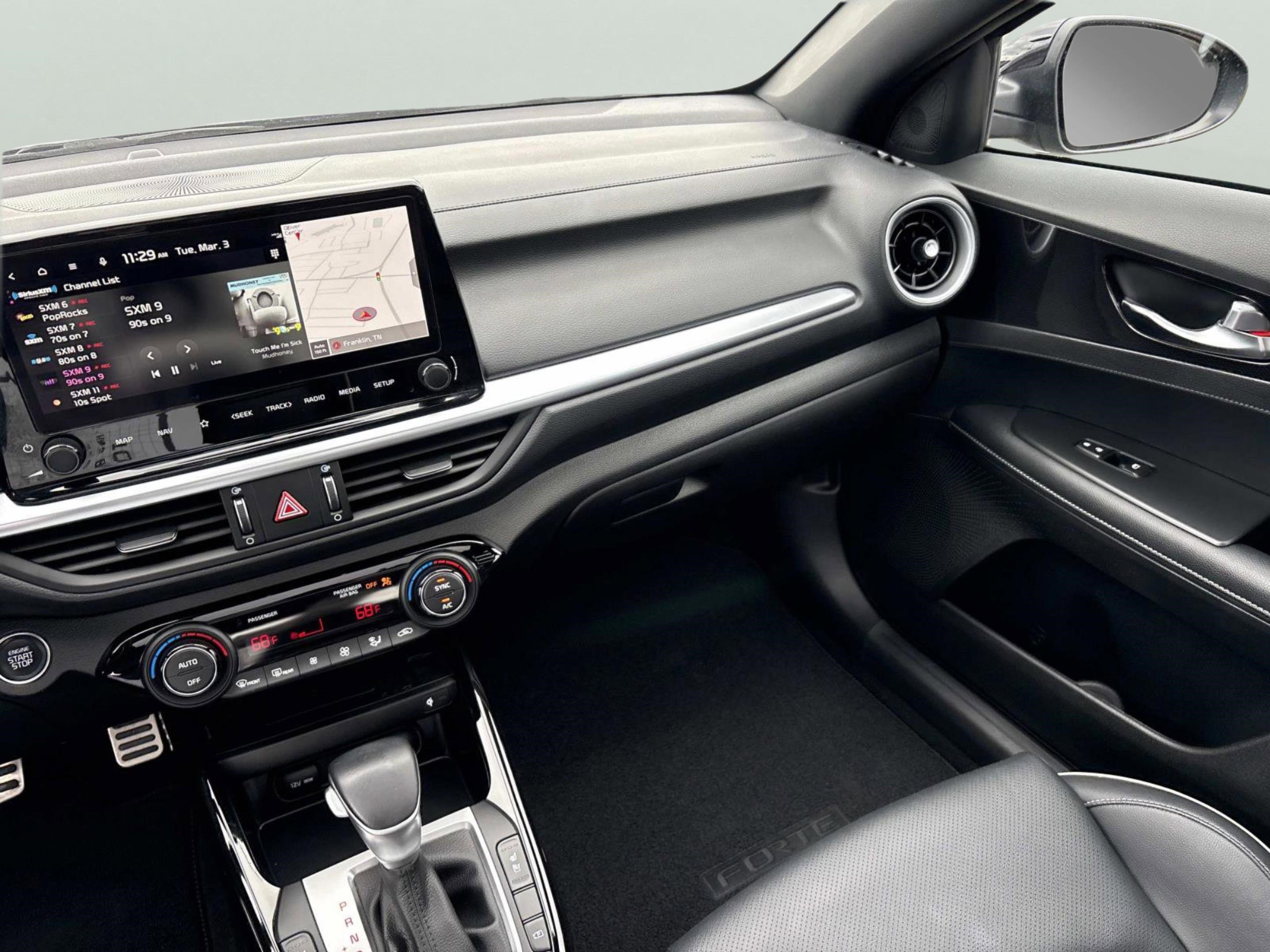 Used 2023 Kia Forte GT-Line w/ GT-Line Premium Package image 13