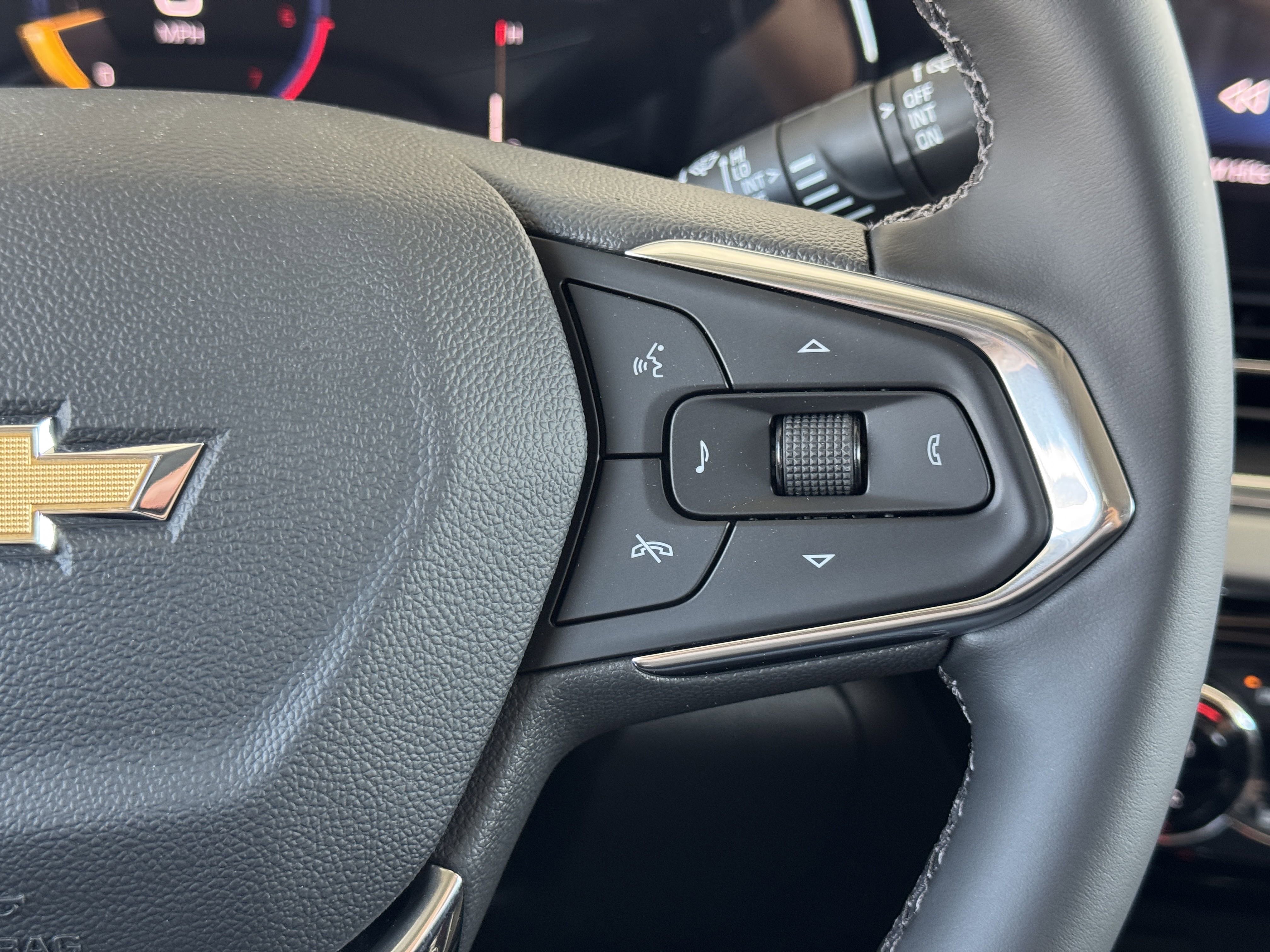 New 2025 Chevrolet Trax LT w/ LT Convenience Package image 25