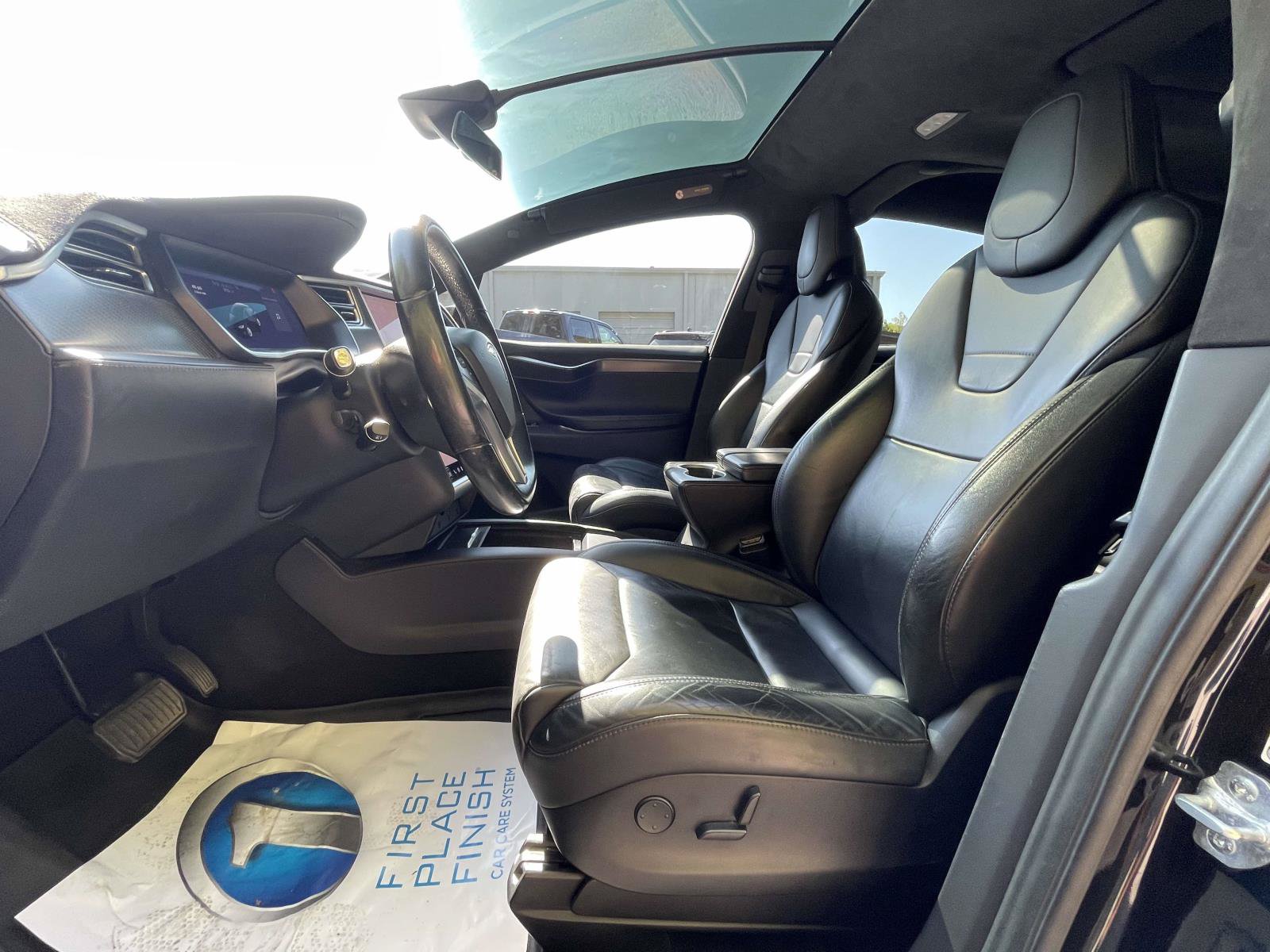 Used 2017 Tesla Model X 75D AWD/4WD image 16