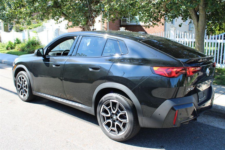 Used 2025 BMW X2 xDrive28i w/ Convenience Package AWD/4WD image 5