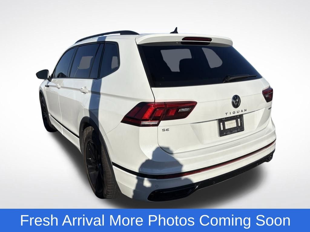 Used 2024 Volkswagen Tiguan SE R-Line image 4