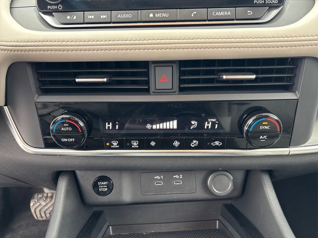 Used 2024 Nissan Rogue SV image 31