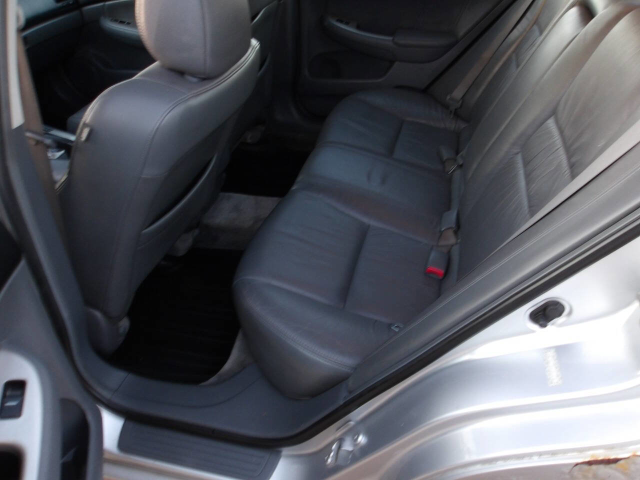 Used 2006 Honda Accord EX image 21