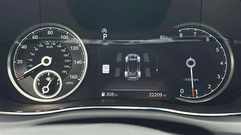 Used 2025 Genesis GV70 2.5T AWD/4WD image 10