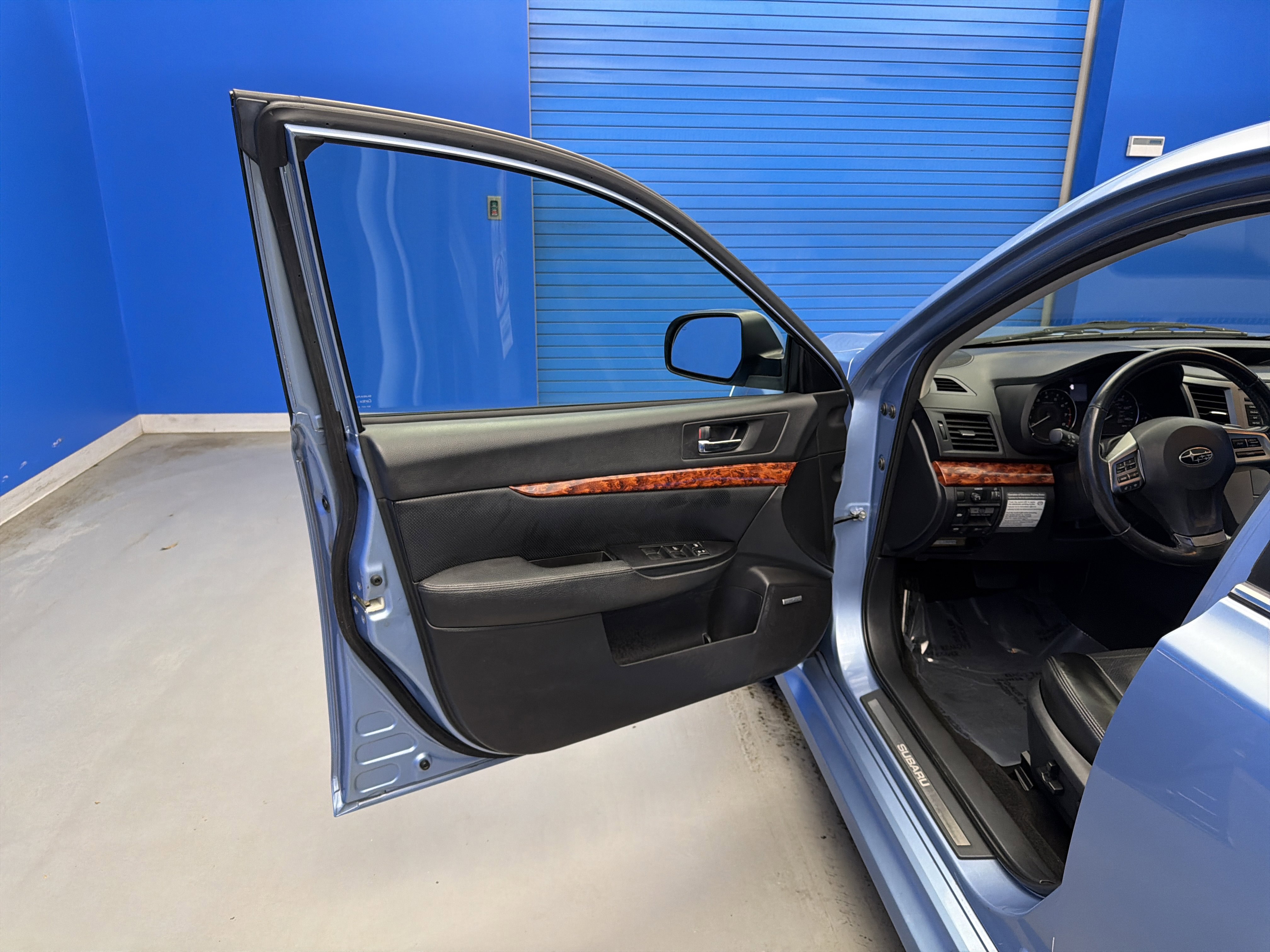 Used 2012 Subaru Legacy 2.5i Limited AWD/4WD image 10