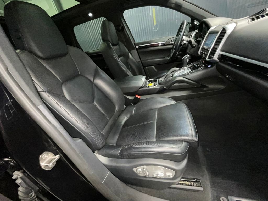 Used 2016 Porsche Cayenne image 15