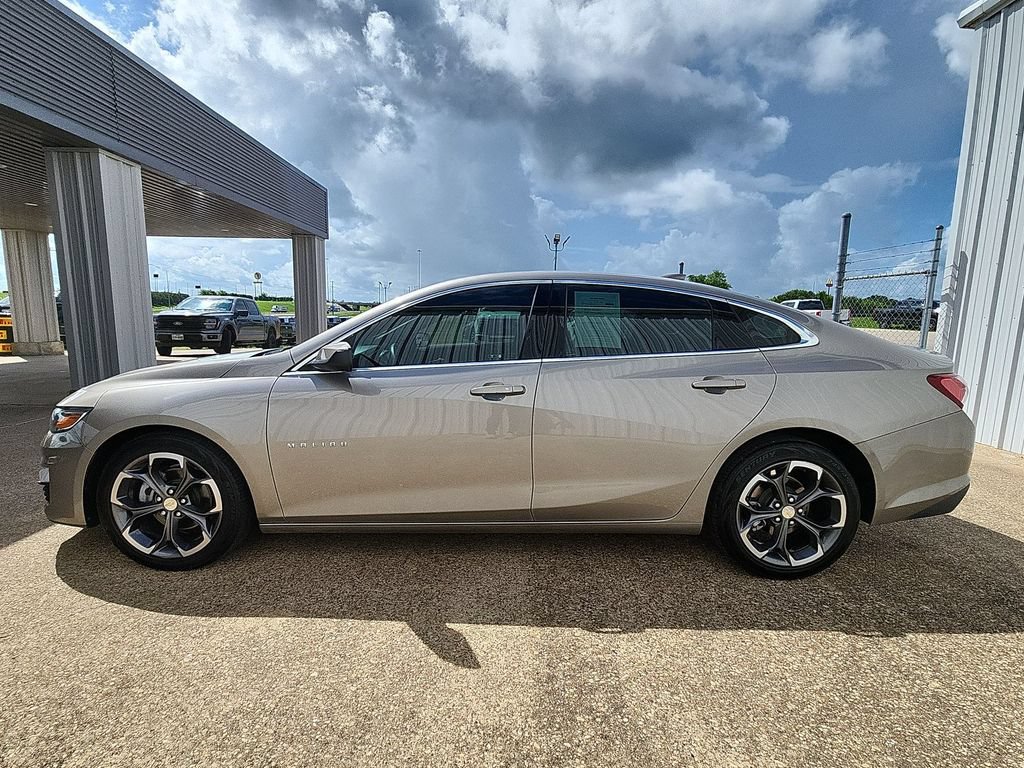 Used 2022 Chevrolet Malibu LT FWD image 19