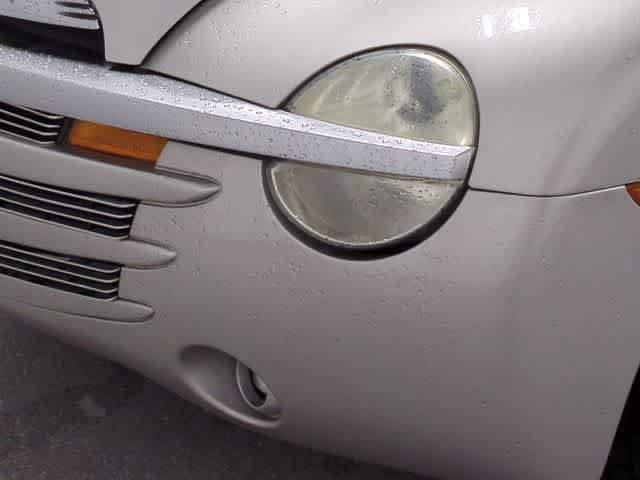 Used 2005 Chevrolet SSR w/ Preferred Equipment Group RWD image 12