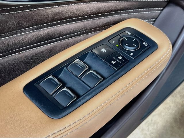 Used 2018 Lexus LS 500 w/ Accessory Package (Z2) RWD image 18
