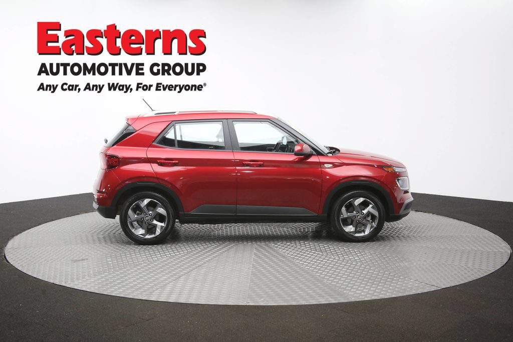 Used 2025 Hyundai Venue SEL FWD image 46