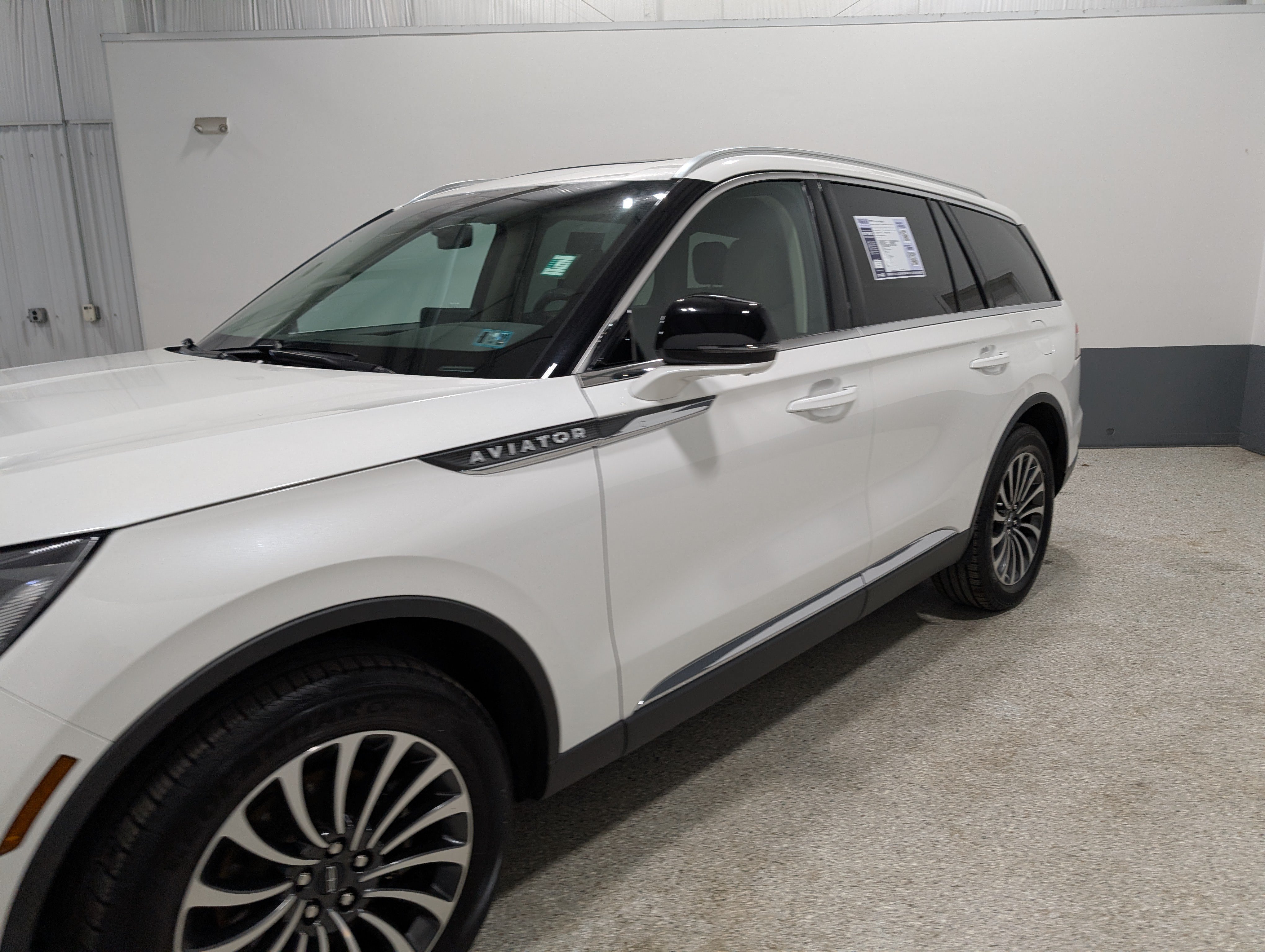 Used 2022 Lincoln Aviator Reserve w/ Elements Package Plus AWD/4WD image 7