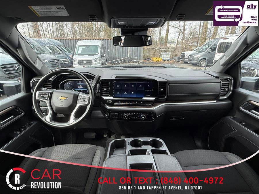 Used 2025 Chevrolet Silverado 3500 LT w/ Safety Package image 8