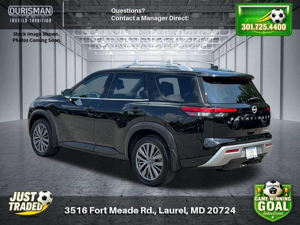 Used 2024 Nissan Pathfinder SL w/ SL Premium Package AWD/4WD image 3
