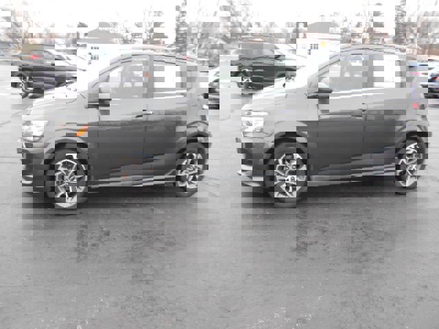 Used 2019 Chevrolet Sonic LT w/ Convenience Package image 1