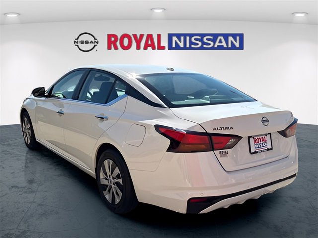 Used 2025 Nissan Altima 2.5 S image 5