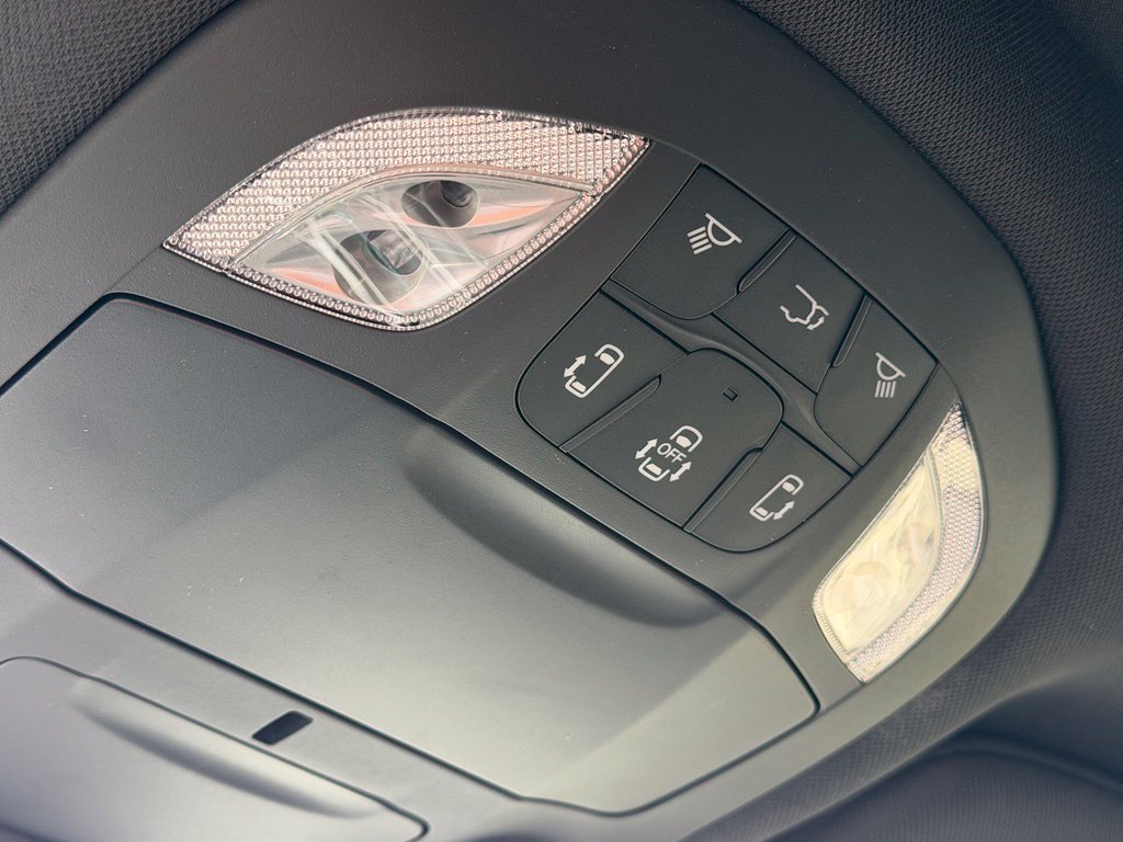 Used 2025 Chrysler Pacifica Limited w/ Uconnect Theater Family Group AWD/4WD image 27