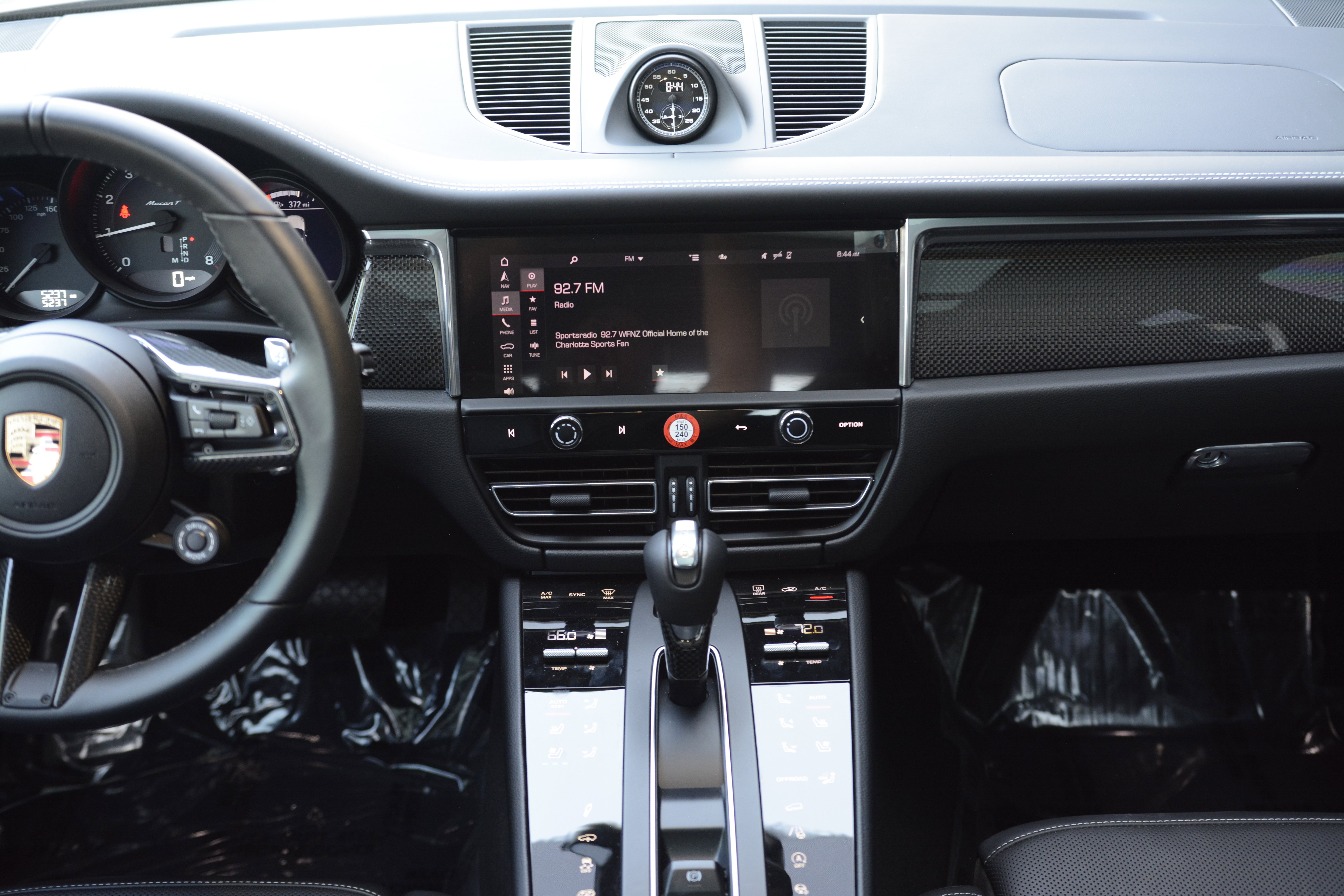Certified 2026 Porsche Macan Turbo AWD/4WD image 19