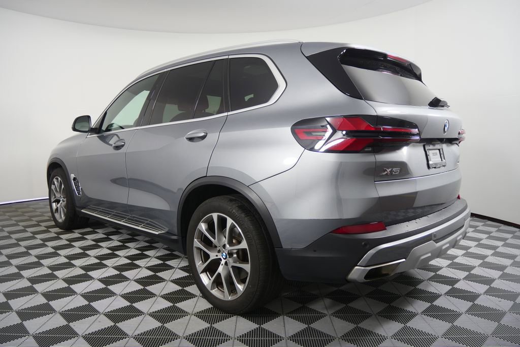 Used 2024 BMW X5 xDrive40i image 5