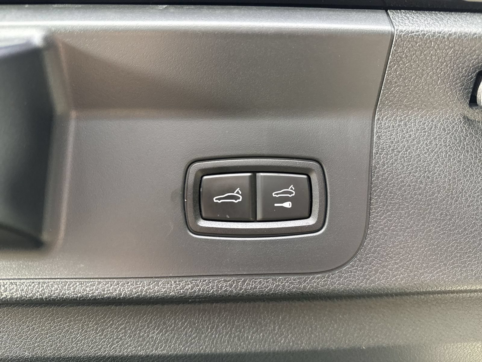 Used 2018 Porsche Panamera 4S AWD/4WD image 33