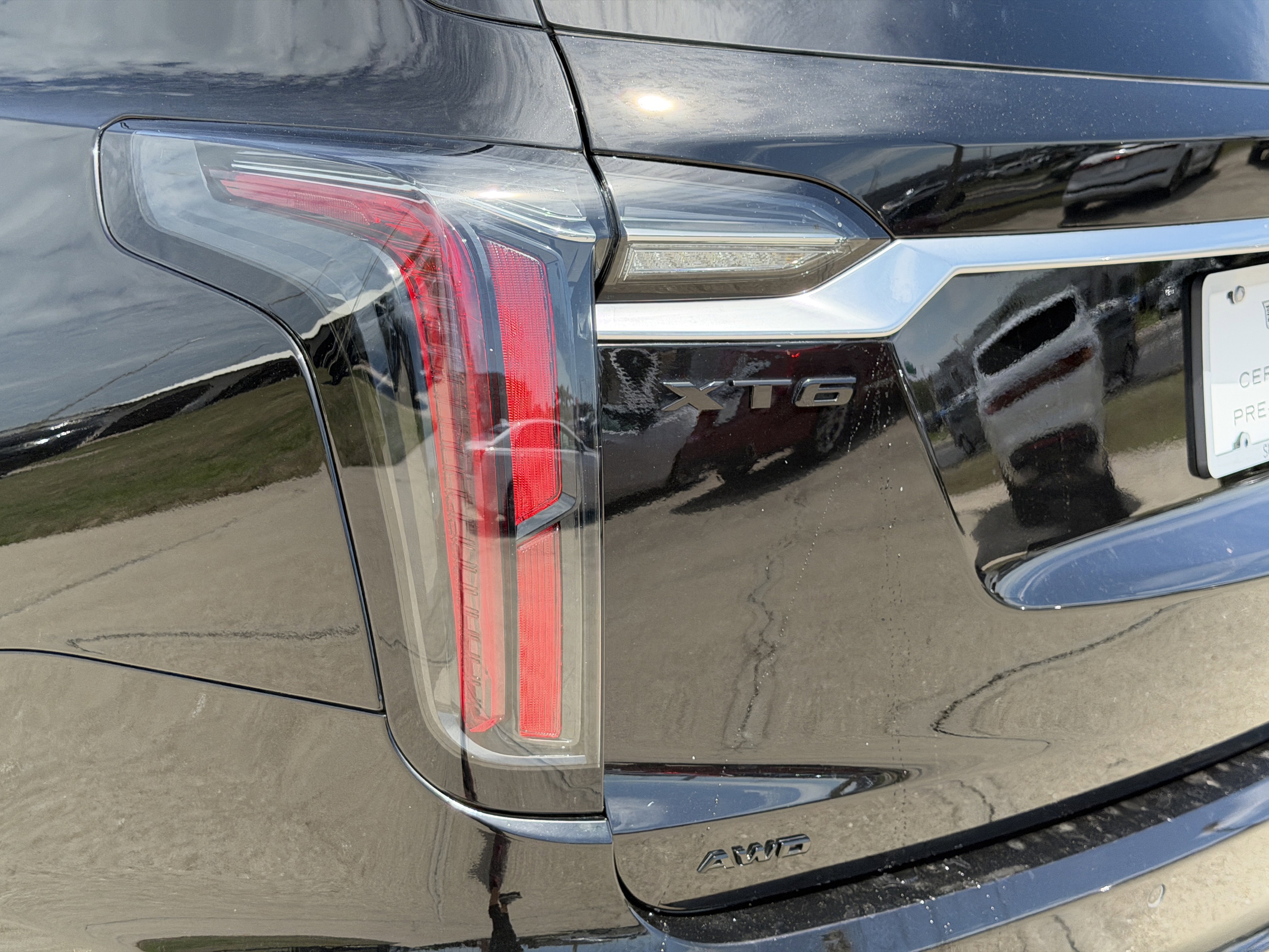 Certified 2025 Cadillac XT6 Sport w/ Platinum Package image 9