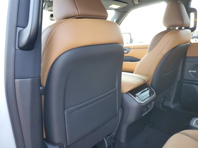 New 2026 Nissan Armada SL w/ Captain's Chari Seat Package AWD/4WD image 18