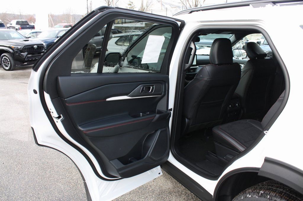 New 2026 Ford Explorer ST AWD/4WD image 13