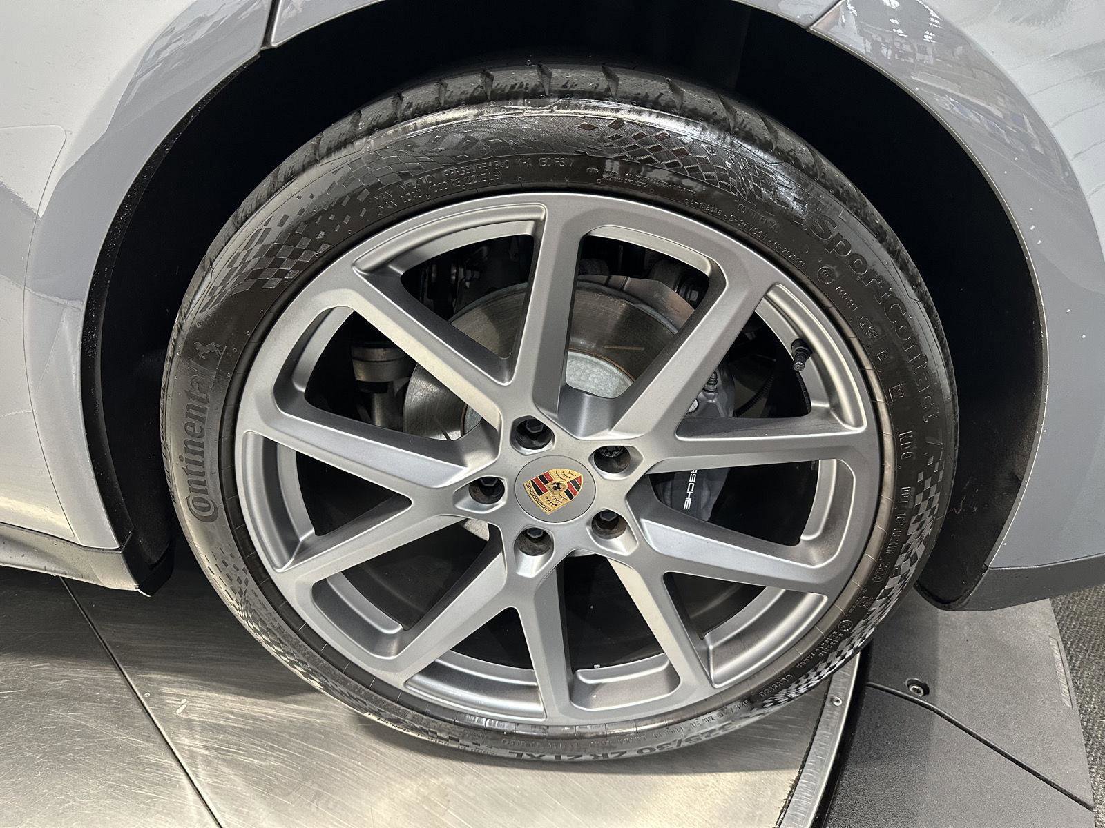 Used 2025 Porsche Panamera 4 image 12