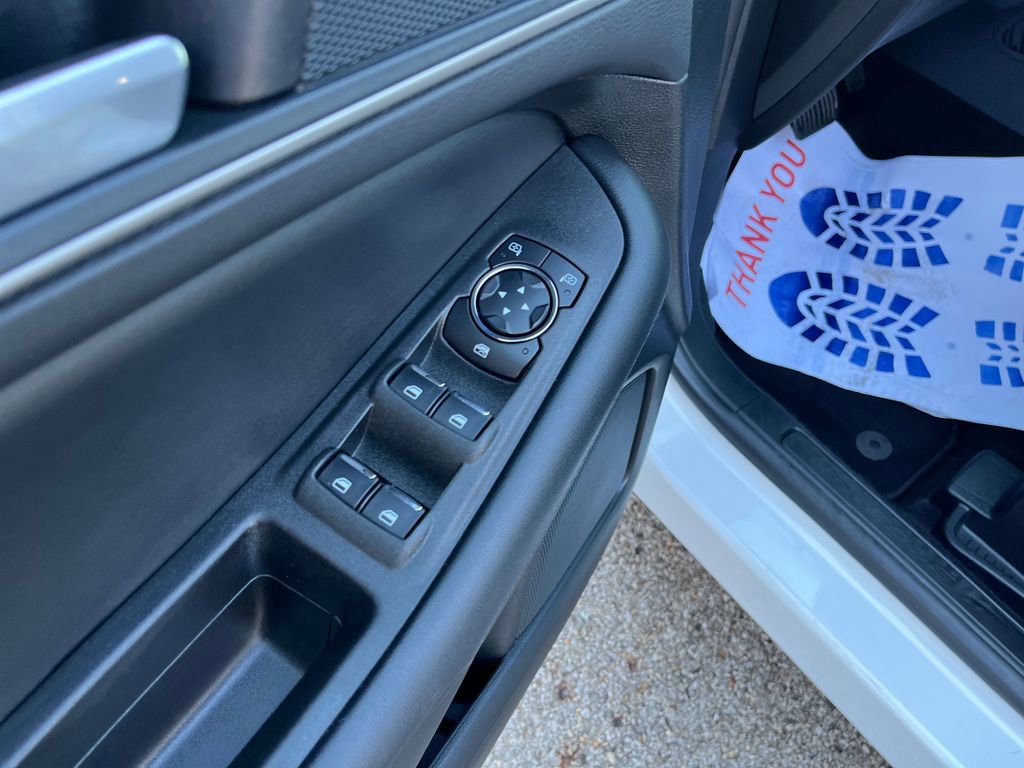 Used 2024 Ford Edge SEL image 13