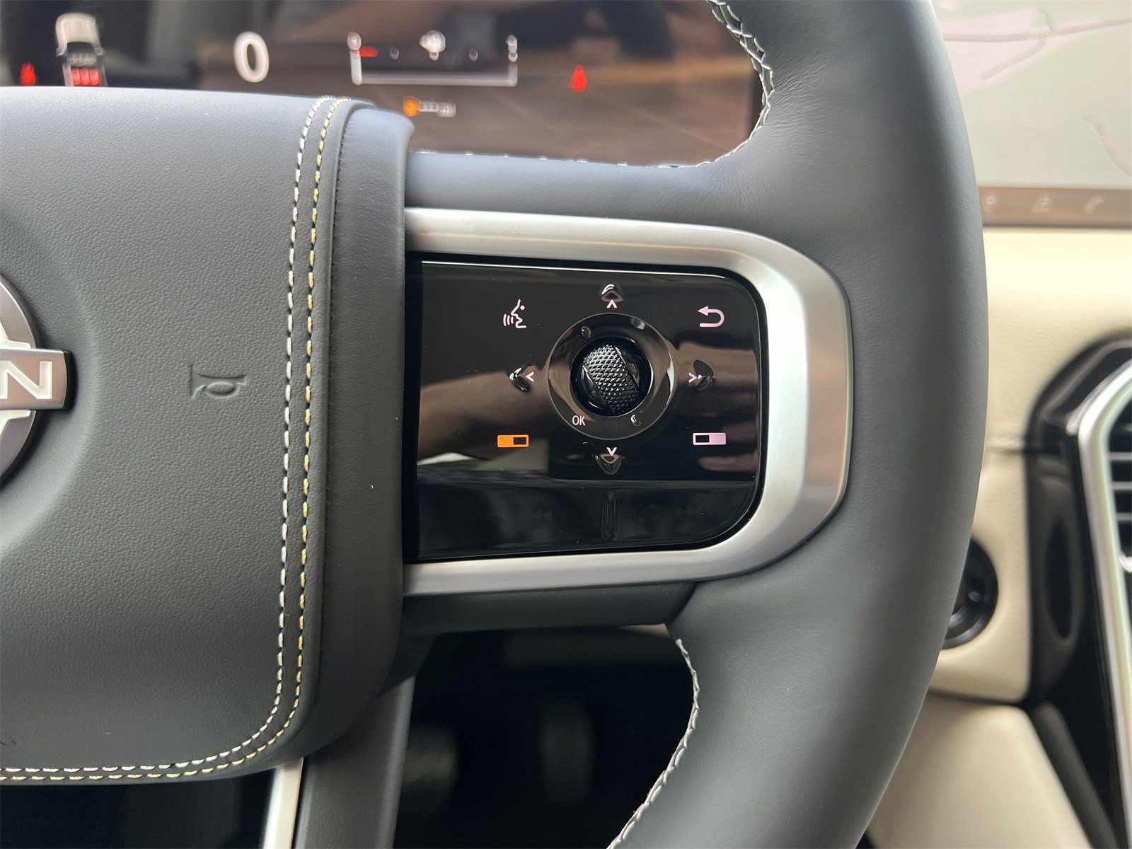 New 2025 Nissan Armada Platinum Reserve AWD/4WD image 11