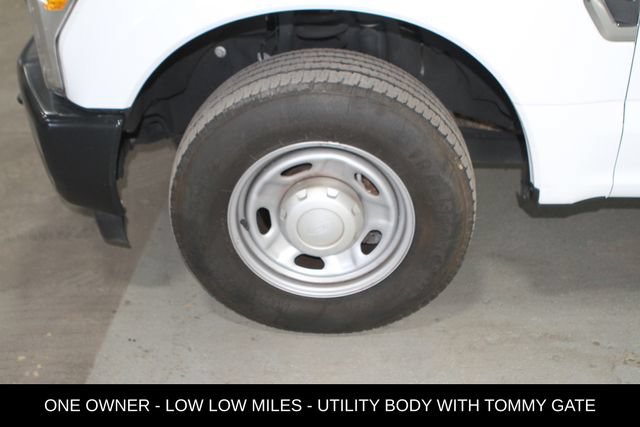 Used 2017 Ford F250 XL w/ Power Equipment Group RWD image 12