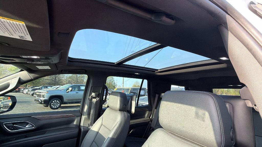 Used 2021 Chevrolet Tahoe Z71 w/ Rear Media and Nav Package image 15