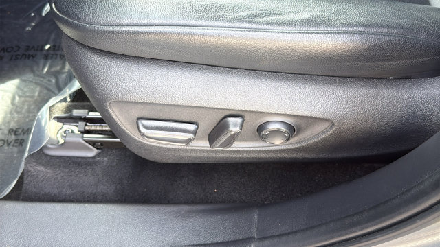 Used 2023 Toyota Highlander XLE FWD image 20