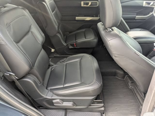 Used 2022 Ford Explorer XLT w/ Equipment Group 202A RWD image 21
