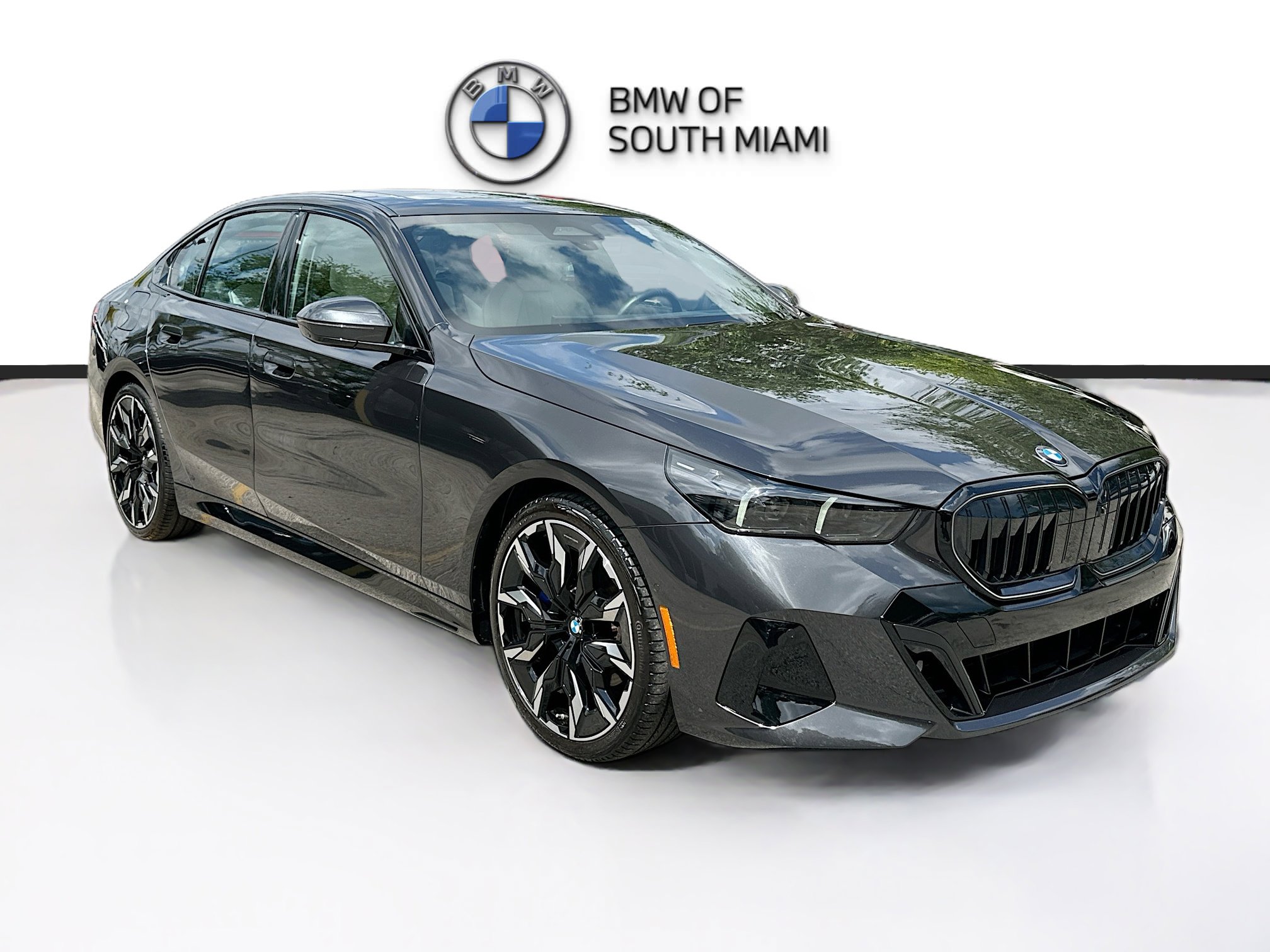Certified 2024 BMW 530i 530i w/ M Sport Package image 1
