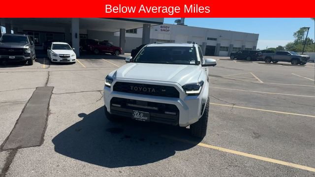 Used 2025 Toyota 4Runner Limited AWD/4WD image 3
