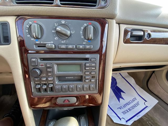 Used 1999 Volvo C70 LT FWD image 16