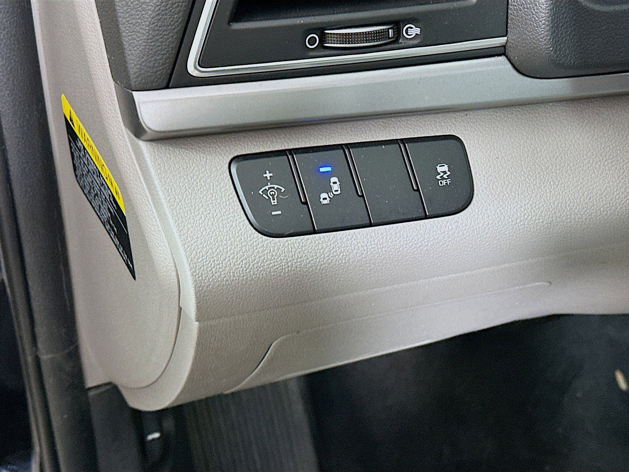 Used 2018 Hyundai Elantra SEL FWD image 17