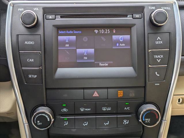 Used 2015 Toyota Camry LE w/ Four Season Floor Mat Package image 12